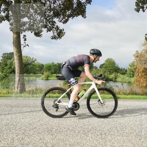 30.08.2026 - Elbe Triathlon Hamburg Michael Burmester http://msf.ph/oto/10051311 30.08.2026 09:54:09 Radfahren 497, 537, 560, 693, 710, 712 meine-sportfotos.de