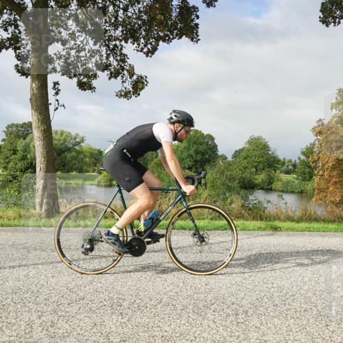30.08.2026 - Elbe Triathlon Hamburg Michael Burmester http://msf.ph/oto/10051331 30.08.2026 09:54:19 Radfahren 362, 408, 560, 563 meine-sportfotos.de