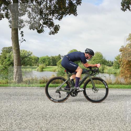30.08.2026 - Elbe Triathlon Hamburg Michael Burmester http://msf.ph/oto/10051334 30.08.2026 09:54:25 Radfahren 529, 563 meine-sportfotos.de