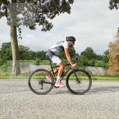 30.08.2026 - Elbe Triathlon Hamburg Michael Burmester http://msf.ph/oto/10051365 30.08.2026 09:54:52 Radfahren 400, 418, 541, 583, 729 meine-sportfotos.de