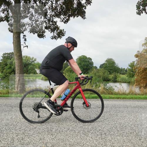 30.08.2026 - Elbe Triathlon Hamburg Michael Burmester http://msf.ph/oto/10051386 30.08.2026 09:55:21 Radfahren 457, 488, 528, 534, 628, 633, 933, 939, 961, 967, 967 meine-sportfotos.de