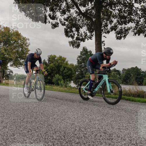 30.08.2026 - Elbe Triathlon Hamburg Michael Burmester http://msf.ph/oto/10051392 30.08.2026 10:15:16 Radfahren 577, 667, 897, 898 meine-sportfotos.de