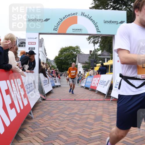 30.08.2026 - Blankeneser Heldenlauf Lena Gebhardt http://msf.ph/oto/10051435 30.08.2026 12:00:32 Ziel 2160, 2161, 2168, 2273, 2461, 2528, 2572, 2593, 2630 meine-sportfotos.de