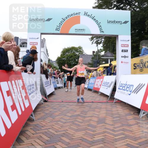 30.08.2026 - Blankeneser Heldenlauf Lena Gebhardt http://msf.ph/oto/10051479 30.08.2026 12:00:37 Ziel 2273, 2528, 2565, 2593, 2891 meine-sportfotos.de