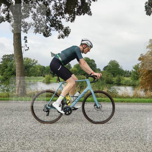 30.08.2026 - Elbe Triathlon Hamburg Michael Burmester http://msf.ph/oto/10051481 30.08.2026 09:56:21 Radfahren 363, 626, 883, 983 meine-sportfotos.de