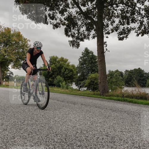 30.08.2026 - Elbe Triathlon Hamburg Michael Burmester http://msf.ph/oto/10051488 30.08.2026 10:16:40 Radfahren 429, 785, 938 meine-sportfotos.de