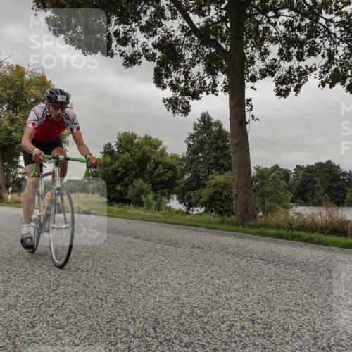 30.08.2026 - Elbe Triathlon Hamburg Michael Burmester http://msf.ph/oto/10051497 30.08.2026 10:16:49 Radfahren 429, 491, 724 meine-sportfotos.de