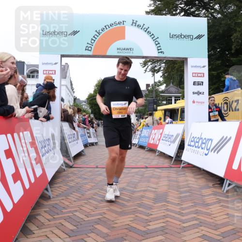 30.08.2026 - Blankeneser Heldenlauf Lena Gebhardt http://msf.ph/oto/10051511 30.08.2026 12:00:40 Ziel 2273, 2565, 2891 meine-sportfotos.de