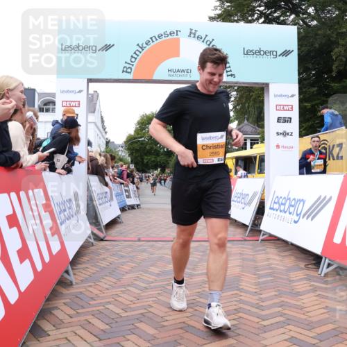30.08.2026 - Blankeneser Heldenlauf Lena Gebhardt http://msf.ph/oto/10051521 30.08.2026 12:00:41 Ziel 2273, 2565, 2891 meine-sportfotos.de