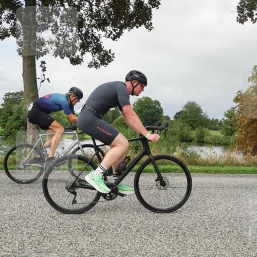 30.08.2026 - Elbe Triathlon Hamburg Michael Burmester http://msf.ph/oto/10051576 30.08.2026 09:57:34 Radfahren 413, 737, 768, 976 meine-sportfotos.de