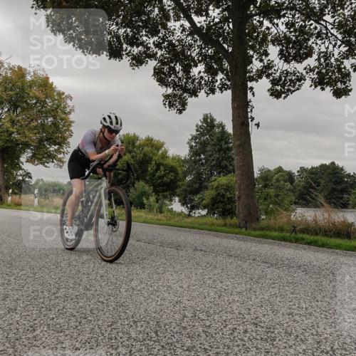 30.08.2026 - Elbe Triathlon Hamburg Michael Burmester http://msf.ph/oto/10051590 30.08.2026 10:18:27 Radfahren 556, 571, 618, 725, 774, 900, 953 meine-sportfotos.de