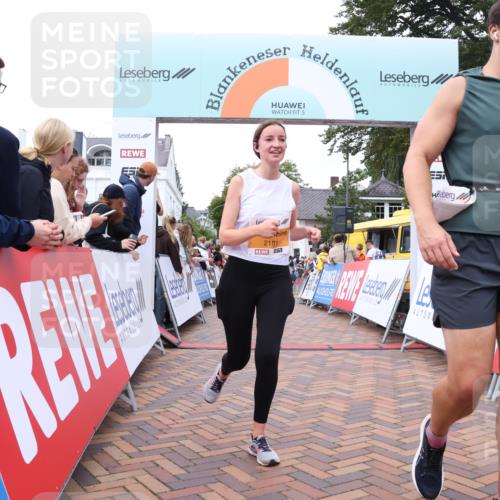 30.08.2026 - Blankeneser Heldenlauf Lena Gebhardt http://msf.ph/oto/10051591 30.08.2026 12:00:53 Ziel 2020, 2026, 2181 meine-sportfotos.de