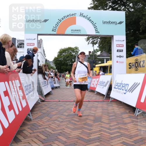 30.08.2026 - Blankeneser Heldenlauf Lena Gebhardt http://msf.ph/oto/10051608 30.08.2026 12:00:55 Ziel 2020, 2026, 2181, 2856 meine-sportfotos.de