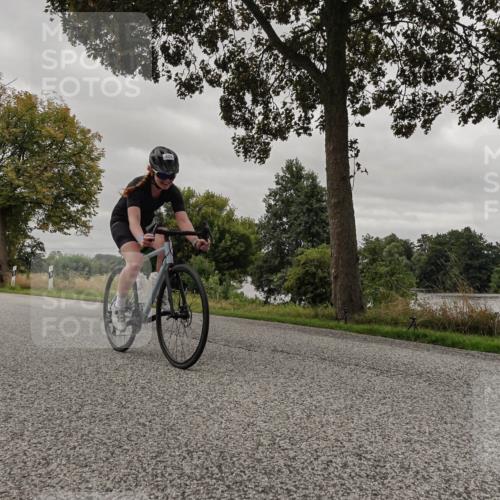 30.08.2026 - Elbe Triathlon Hamburg Michael Burmester http://msf.ph/oto/10051661 30.08.2026 10:20:09 Radfahren 521, 824 meine-sportfotos.de
