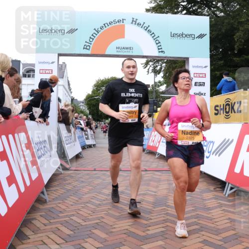 30.08.2026 - Blankeneser Heldenlauf Lena Gebhardt http://msf.ph/oto/10051698 30.08.2026 12:01:02 Ziel 2020, 2323, 2349, 2856 meine-sportfotos.de