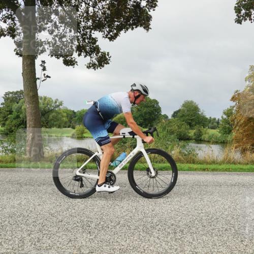 30.08.2026 - Elbe Triathlon Hamburg Michael Burmester http://msf.ph/oto/10051732 30.08.2026 09:59:23 Radfahren 452, 667, 750, 918 meine-sportfotos.de