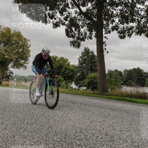 30.08.2026 - Elbe Triathlon Hamburg Michael Burmester http://msf.ph/oto/10051741 30.08.2026 10:21:43 Radfahren 974 meine-sportfotos.de