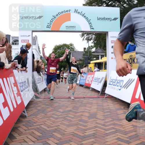 30.08.2026 - Blankeneser Heldenlauf Lena Gebhardt http://msf.ph/oto/10051795 30.08.2026 12:01:13 Ziel 2145, 2146, 2286, 2660, 2917, 2937 meine-sportfotos.de