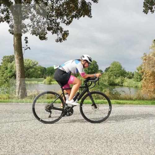 30.08.2026 - Elbe Triathlon Hamburg Michael Burmester http://msf.ph/oto/10051819 30.08.2026 10:00:54 Radfahren 558, 826, 869 meine-sportfotos.de