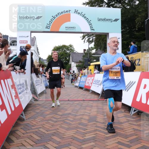 30.08.2026 - Blankeneser Heldenlauf Lena Gebhardt http://msf.ph/oto/10051850 30.08.2026 12:01:16 Ziel 2145, 2146, 2286, 2660, 2765, 2830, 2917, 2937 meine-sportfotos.de