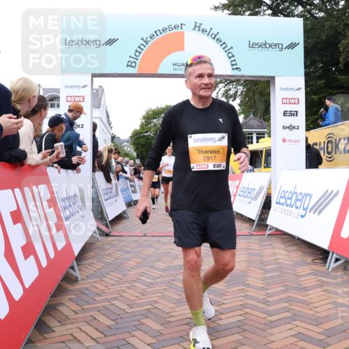 30.08.2026 - Blankeneser Heldenlauf Lena Gebhardt http://msf.ph/oto/10051876 30.08.2026 12:01:17 Ziel 2145, 2146, 2286, 2660, 2765, 2830, 2917, 2937 meine-sportfotos.de