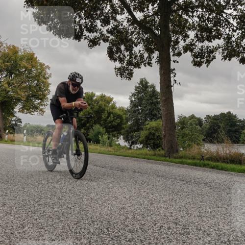 30.08.2026 - Elbe Triathlon Hamburg Michael Burmester http://msf.ph/oto/10051881 30.08.2026 10:24:49 Radfahren 787, 889 meine-sportfotos.de