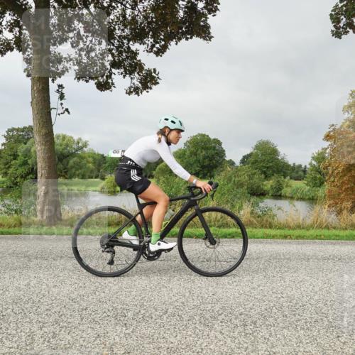 30.08.2026 - Elbe Triathlon Hamburg Michael Burmester http://msf.ph/oto/10051885 30.08.2026 10:01:57 Radfahren 827, 848 meine-sportfotos.de