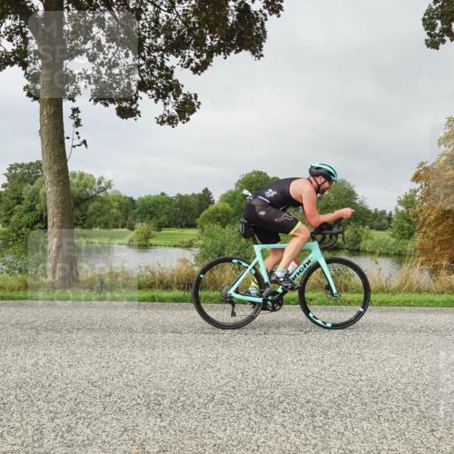 30.08.2026 - Elbe Triathlon Hamburg Michael Burmester http://msf.ph/oto/10051899 30.08.2026 10:02:07 Radfahren 438, 552, 622, 640, 702, 704, 915, 940 meine-sportfotos.de