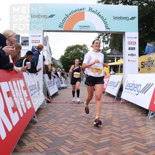 30.08.2026 - Blankeneser Heldenlauf Lena Gebhardt http://msf.ph/oto/10051912 30.08.2026 12:01:19 Ziel 2145, 2146, 2286, 2660, 2765, 2830, 2917, 2937 meine-sportfotos.de