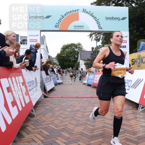 30.08.2026 - Blankeneser Heldenlauf Lena Gebhardt http://msf.ph/oto/10051939 30.08.2026 12:01:21 Ziel 2269, 2286, 2765, 2830, 2917, 2937 meine-sportfotos.de