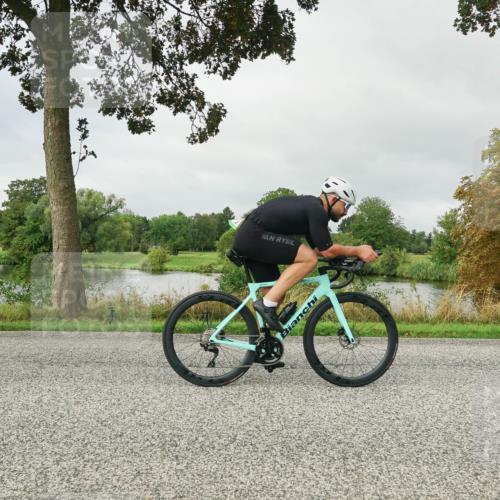 30.08.2026 - Elbe Triathlon Hamburg Michael Burmester http://msf.ph/oto/10051959 30.08.2026 10:02:57 Radfahren 460, 493, 582, 598, 639, 862, 870, 942, 978, 1894 meine-sportfotos.de