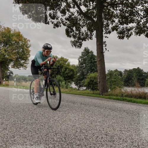 30.08.2026 - Elbe Triathlon Hamburg Michael Burmester http://msf.ph/oto/10051972 30.08.2026 10:26:39 Radfahren 856, 911 meine-sportfotos.de
