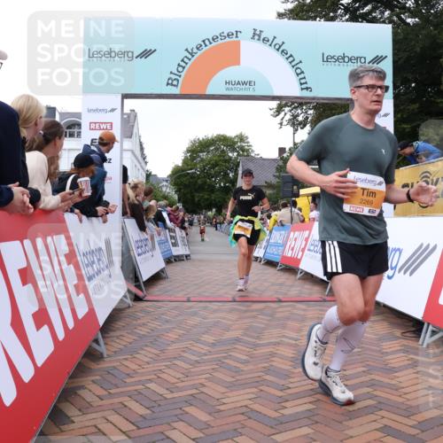30.08.2026 - Blankeneser Heldenlauf Lena Gebhardt http://msf.ph/oto/10051977 30.08.2026 12:01:26 Ziel 2202, 2269, 2765, 2830 meine-sportfotos.de