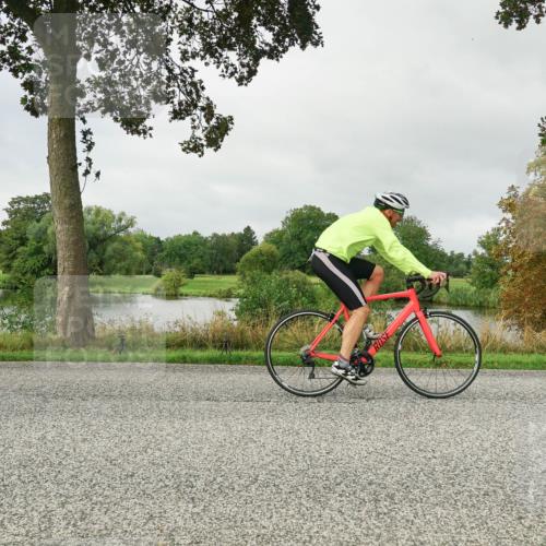 30.08.2026 - Elbe Triathlon Hamburg Michael Burmester http://msf.ph/oto/10051980 30.08.2026 10:03:11 Radfahren 484, 567, 666, 857 meine-sportfotos.de