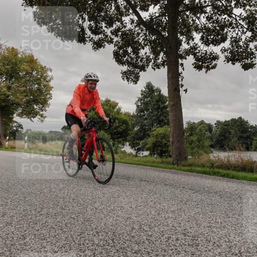 30.08.2026 - Elbe Triathlon Hamburg Michael Burmester http://msf.ph/oto/10052002 30.08.2026 10:27:16 Radfahren 729, 734, 860, 861, 982 meine-sportfotos.de