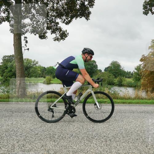 30.08.2026 - Elbe Triathlon Hamburg Michael Burmester http://msf.ph/oto/10052043 30.08.2026 10:04:29 Radfahren 553, 623 meine-sportfotos.de