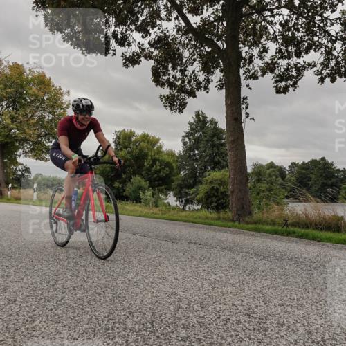 30.08.2026 - Elbe Triathlon Hamburg Michael Burmester http://msf.ph/oto/10052044 30.08.2026 10:28:03 Radfahren 920, 1045, 1898 meine-sportfotos.de