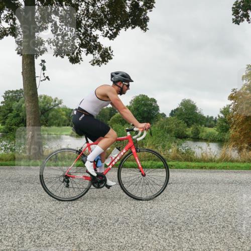 30.08.2026 - Elbe Triathlon Hamburg Michael Burmester http://msf.ph/oto/10052051 30.08.2026 10:04:46 Radfahren 561, 679, 796 meine-sportfotos.de