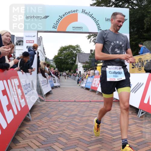 30.08.2026 - Blankeneser Heldenlauf Lena Gebhardt http://msf.ph/oto/10052074 30.08.2026 12:01:39 Ziel 2341, 4444 meine-sportfotos.de