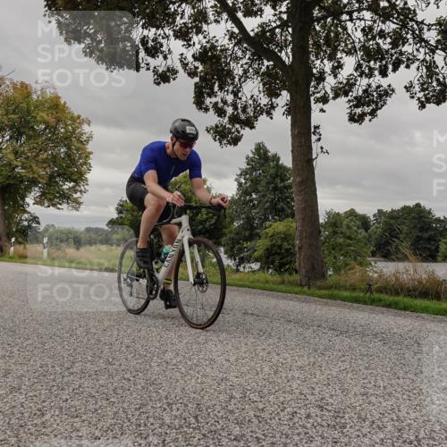 30.08.2026 - Elbe Triathlon Hamburg Michael Burmester http://msf.ph/oto/10052100 30.08.2026 10:28:54 Radfahren 849, 1093 meine-sportfotos.de