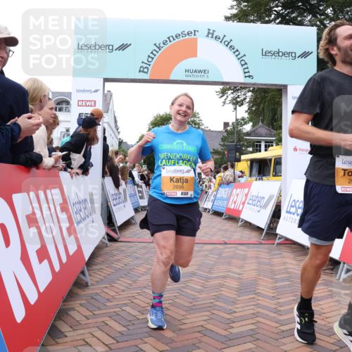 30.08.2026 - Blankeneser Heldenlauf Lena Gebhardt http://msf.ph/oto/10052149 30.08.2026 12:01:53 Ziel 2065, 2646, 2698 meine-sportfotos.de