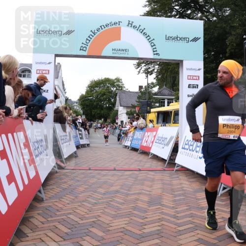 30.08.2026 - Blankeneser Heldenlauf Lena Gebhardt http://msf.ph/oto/10052220 30.08.2026 12:02:01 Ziel 2171, 2210, 2330, 2904 meine-sportfotos.de