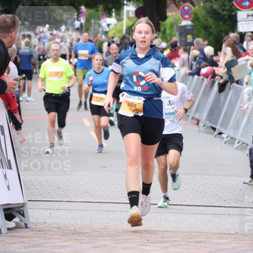 30.08.2026 - Blankeneser Heldenlauf Lena Gebhardt http://msf.ph/oto/10052308 30.08.2026 12:02:08 Ziel 2171, 2626 meine-sportfotos.de