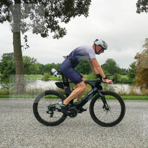 30.08.2026 - Elbe Triathlon Hamburg Michael Burmester http://msf.ph/oto/10052313 30.08.2026 10:08:59 Radfahren 431, 435, 560, 600, 680, 842, 876 meine-sportfotos.de