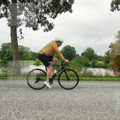 30.08.2026 - Elbe Triathlon Hamburg Michael Burmester http://msf.ph/oto/10052336 30.08.2026 10:09:19 Radfahren 443, 860, 861 meine-sportfotos.de