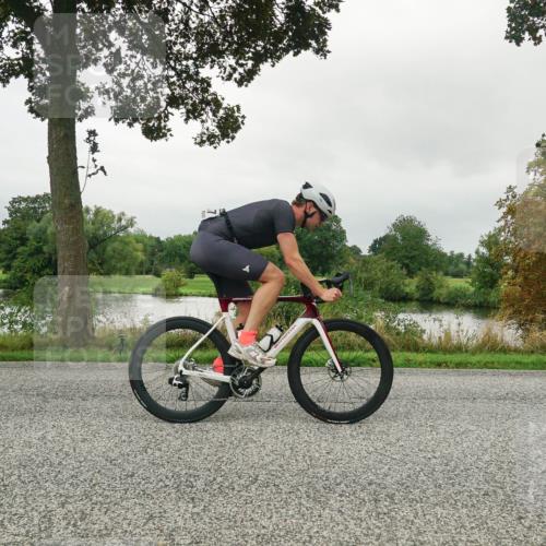 30.08.2026 - Elbe Triathlon Hamburg Michael Burmester http://msf.ph/oto/10052357 30.08.2026 10:09:45 Radfahren 693, 716, 811, 828, 896, 929, 1897 meine-sportfotos.de
