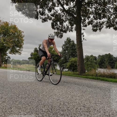 30.08.2026 - Elbe Triathlon Hamburg Michael Burmester http://msf.ph/oto/10052374 30.08.2026 10:32:34 Radfahren 813, 1023, 1059 meine-sportfotos.de