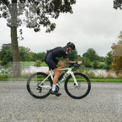 30.08.2026 - Elbe Triathlon Hamburg Michael Burmester http://msf.ph/oto/10052375 30.08.2026 10:10:00 Radfahren 415, 858, 865, 967, 967 meine-sportfotos.de
