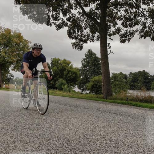 30.08.2026 - Elbe Triathlon Hamburg Michael Burmester http://msf.ph/oto/10052403 30.08.2026 10:32:56 Radfahren 863, 943, 991, 1056, 1070, 1120 meine-sportfotos.de