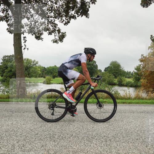 30.08.2026 - Elbe Triathlon Hamburg Michael Burmester http://msf.ph/oto/10052404 30.08.2026 10:10:26 Radfahren 418, 583, 714 meine-sportfotos.de